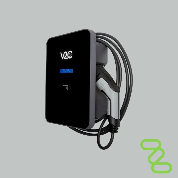 Cargador para vehículos eléctricos de la marca V2C y modelo Trydan Pro. Imagen sobre fondo gris y con el logo de la empresa ELECTRISPOT.